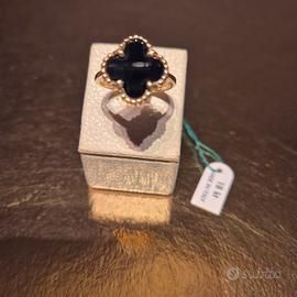 Anello in oro giallo 750 agata nera naturale