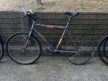 Bicicletta mountain bike da sistemare/ per ricambi