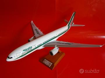Aereo Airbus A330-200 "Alitalia new