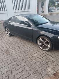 Audi a5 coupe'