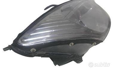 FARO ANTERIORE DESTRO FORD Focus Berlina 3a Serie