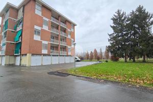 4 LOCALI A VENARIA REALE