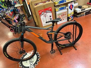 bicicletta cube bioammortizzata