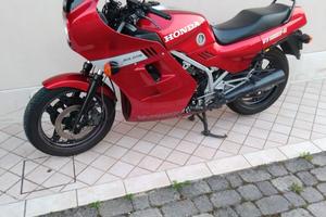 Honda Bold'Or vf1000