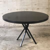 Tavolo rotondo moderno in legno nero allungabile
