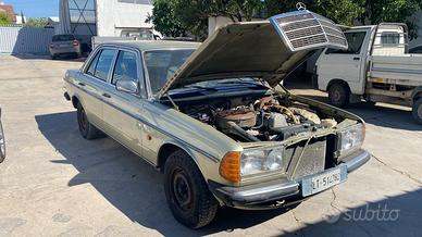 Mercedes 240D (Gattone)