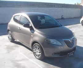 Lancia Ypsilon 1.2 69 CV S&S Gold - 2011