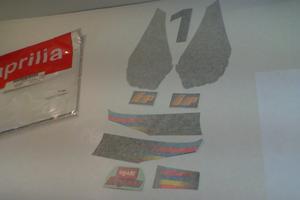 DECALCO SERIE CARROZ.ANT. SR 50 APRILIA AP8267900