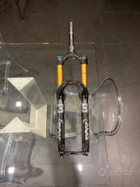 FOX 38 Grip 2 Factory