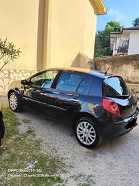 Renault Clio 3 - 1.5 dci