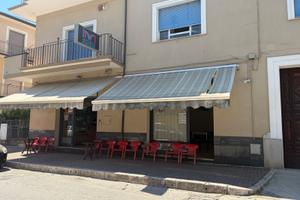 Locale commerciale con attività di bar già avviata