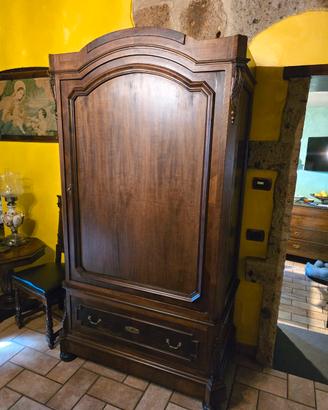 Armadio in Noce fine 800
