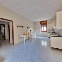 3 LOCALI A DURAZZANO
