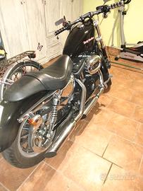 moto Harley Davidson 883r 