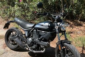 Ducati scambler 400