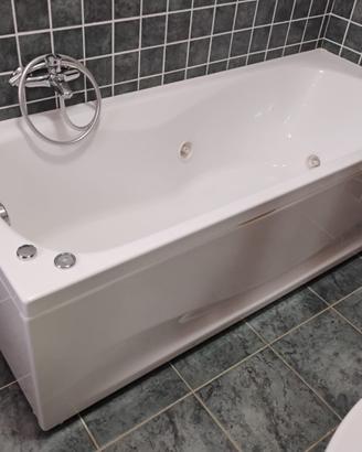 vasca idromassaggio Jacuzzi