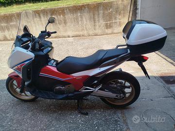 Honda Integra S  750