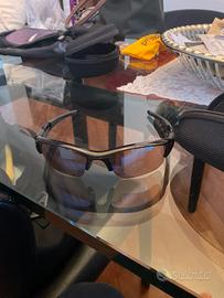 Occhiali da sole sportivi da uomo Oakley