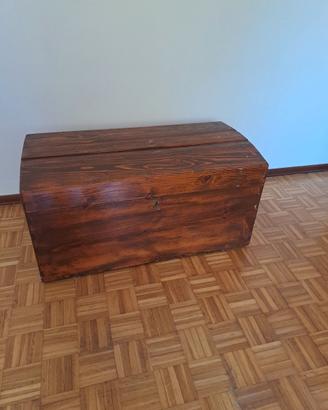 baule bombato in abete 