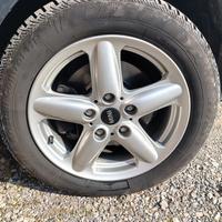 Cerchi e gomme da 16 per Mini Countryman 