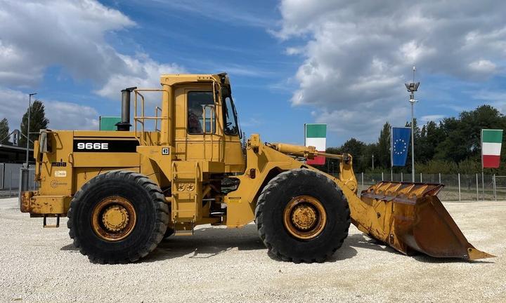 Pala gommata - CAT 966 E