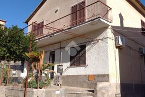 BIFAMILIARE A MINTURNO