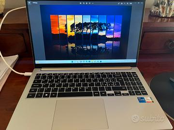 Pc portatile Galaxy Book 15,6'' i7 16GB RAM