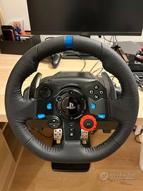 Volante e pedaliera G29 per playstation