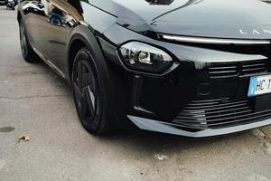 Lancia Ypsilon Hybrid e-DCT Edizione Cassina