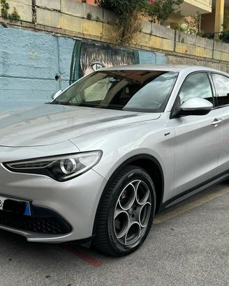 Alfa Romeo Stelvio 2.2 190 cv Q4 Sprint 08/2020