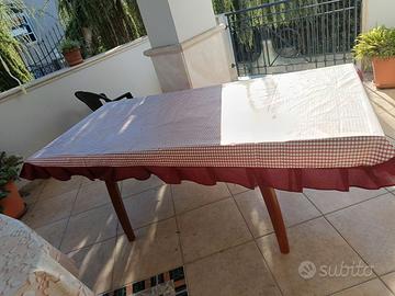 Tavolo ciliegio per cucina