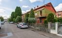 villa-con-garage-e-giardino