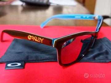 Occhiali da sole Oakley Frogskins LX 2043-03 Polar