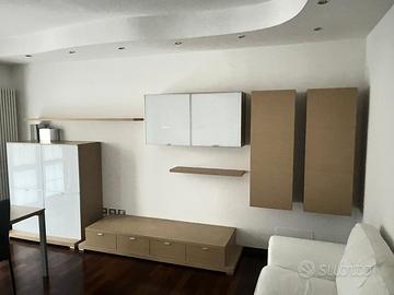 Soggiorno con tavolo