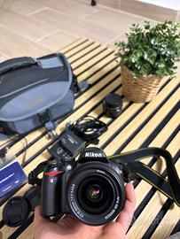 Nikon D3000 Kit completo obiettivi