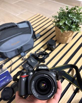 Nikon D3000 Kit completo obiettivi