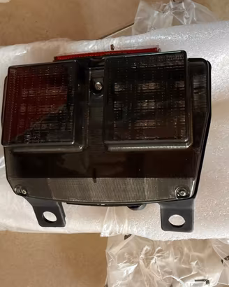 fanale posteriore Ducati 916 998 996 748 scuro