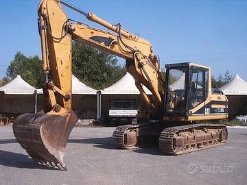 Escavatore usato CATERPILLAR 318B