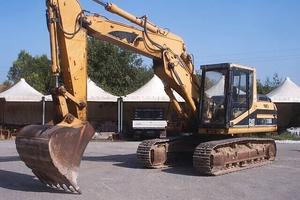 Escavatore usato CATERPILLAR 318B