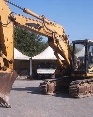 Escavatore usato CATERPILLAR 318B
