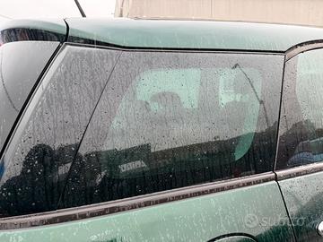 Vetro fisso posteriore destro FIAT 500L anno 2014