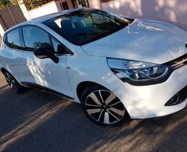 RENAULT Clio - FULL OPTIONAL