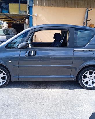 Peugeot 1007