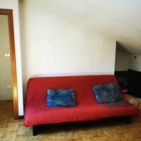 Vedo gratuità divano letto da sistemare