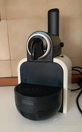 Macchina caffè Nespresso DeLonghi Essenza