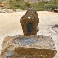 Fontana in pietra naturale per giardino