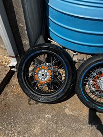 Gomme motard ktm
