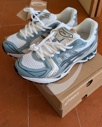 Scarpe Asics Nuove con scatola ed etichetta