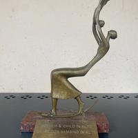 Scultura in bronzo di Esther Wertheimer