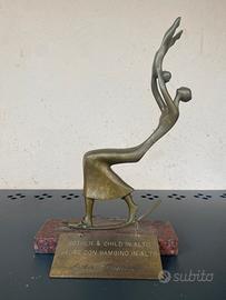 Scultura in bronzo di Esther Wertheimer